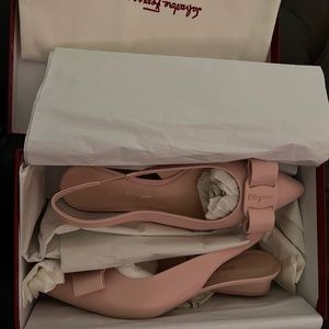 SOLD! Salvatore Ferragamo Pink Leather Size 9.5 Viva Sling 2.0cm Slingback Flats